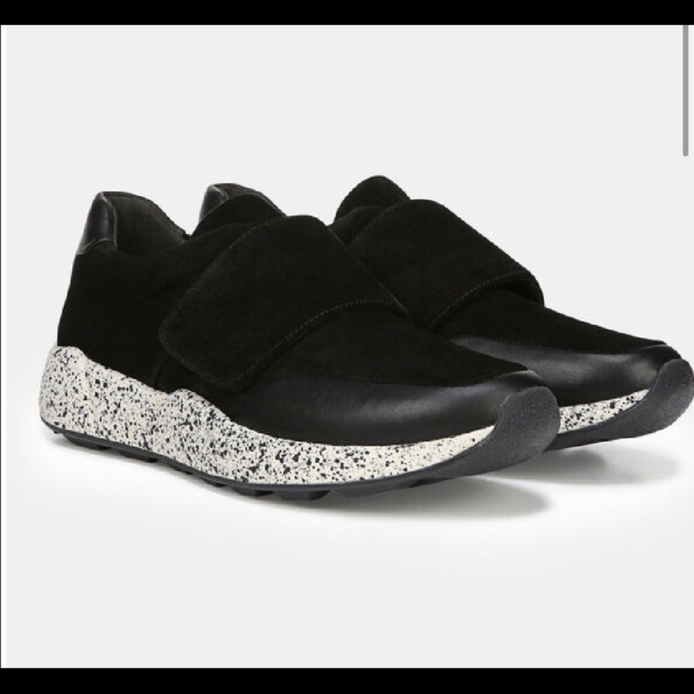 Women’s Vince Black 7.5 US Suede/Leather Black Paint Splatter Tennis Shoes 👟 🖤